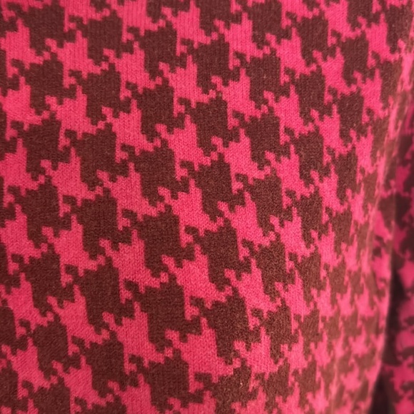 Pink houndstooth cardigan button up - Picture 2 of 3